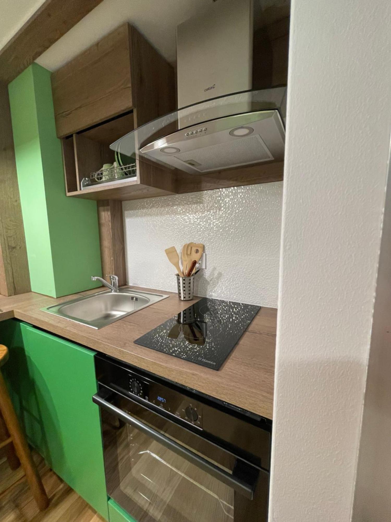 Central Apartment With 2 Bedrooms And 2 Bathrooms Gran Varadino Esterno foto